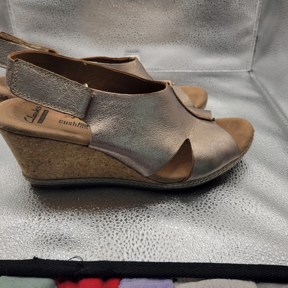 Clarks Collection Clarks Helio Float Wedge Sandals Womens Metallic 8.5 M